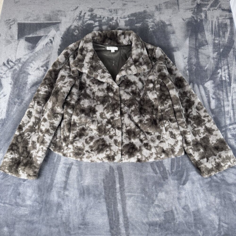 Cato Women’s Faux Fur Digital Camo Pockets Snap Closed Lined Jacket Large Soft